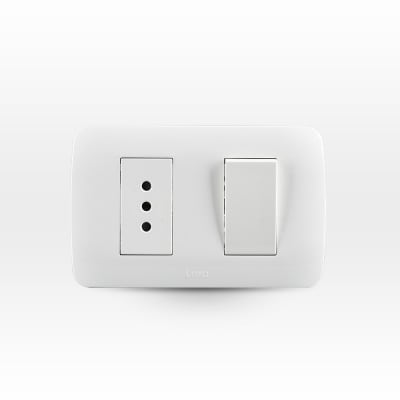 INTERRUPTOR-TOMACORRIENTE BLANCO ARMADO LEXO