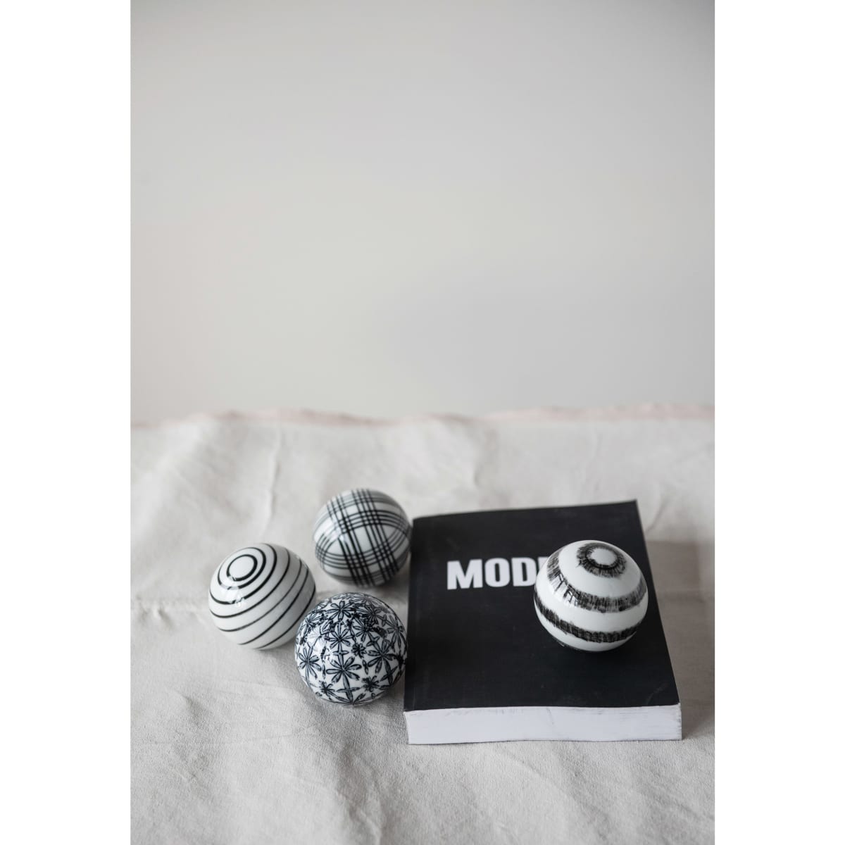 Bolsa diseño blanco y negro2