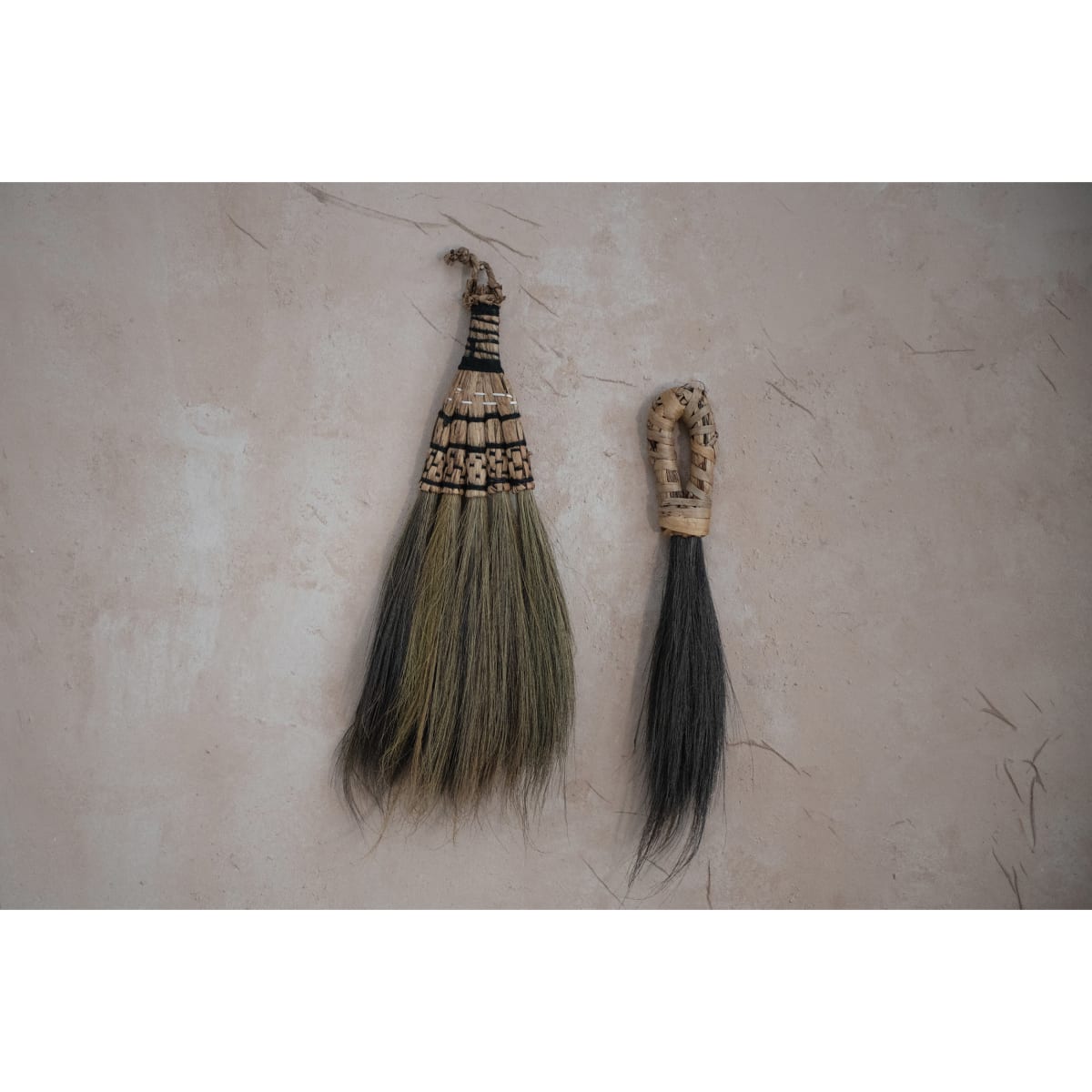 Escoba tejida a mano2