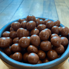 AVELLANAS CON CHOCOLATE 100G