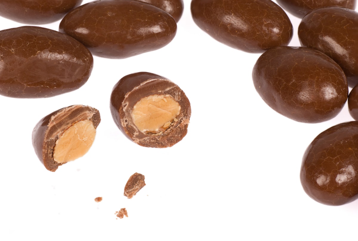 ALMENDRAS CON CHOCOLATE 100G2