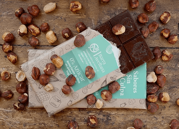 CHOCOLATE 55%CACAO Y HARINA DE AVELLANA 80GR2