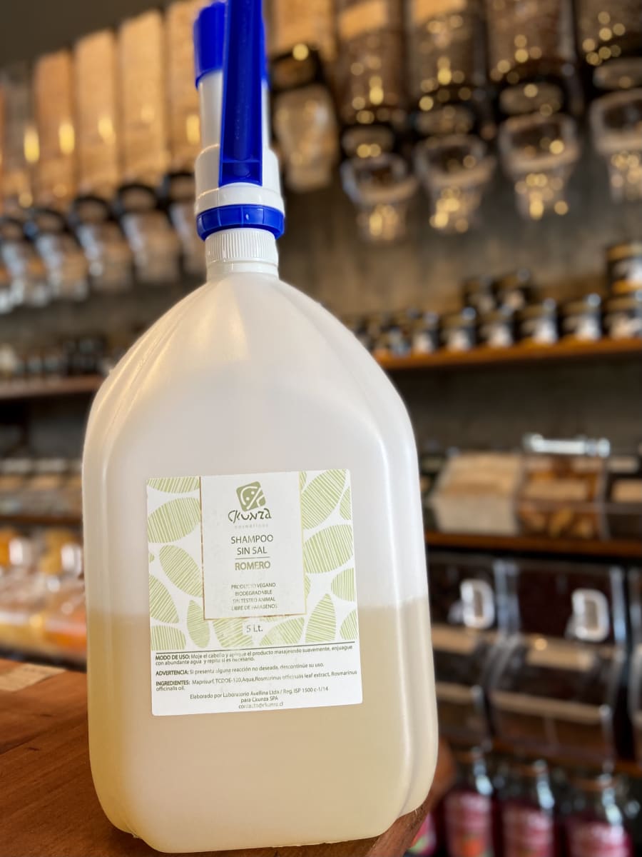 SHAMPOO ROMERO + BOTELLA 475ML1