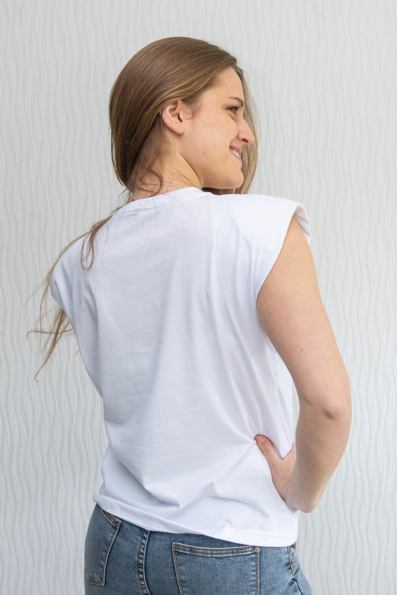 polera con hombreras