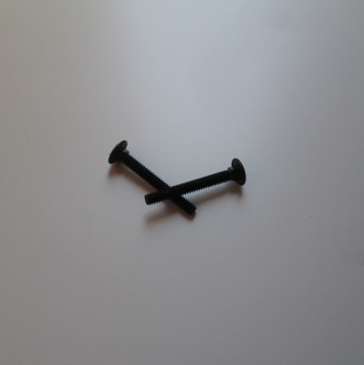 PERNO COCHE NEGRO 1/4