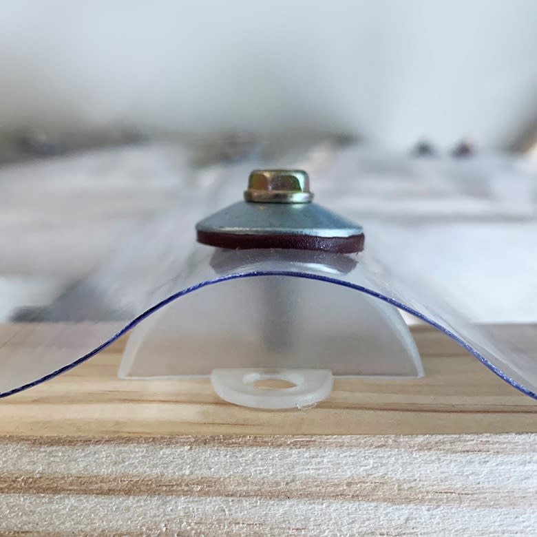 TOPE PLASTICO P/POLICARBONATO2