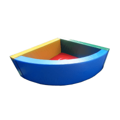 Piscina de Pelotas Triangular