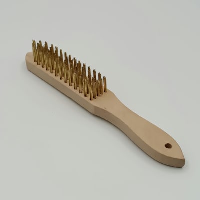 ESCOBILLA ACERO MANGO MADERA. 5 FILAS. RNK