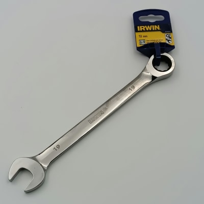 LLAVE PUNTA CORONA CHICHARA 19 MM IRWIN 1879376