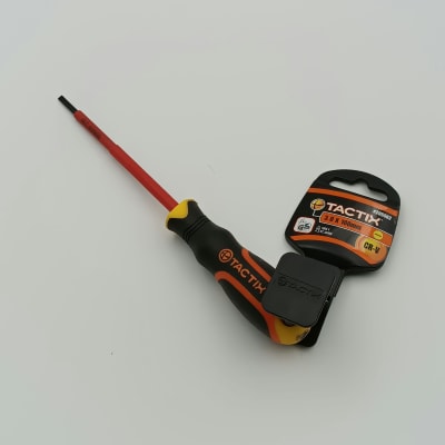 ATORNILLADOR PALETA AISLADO 1000V 1/8X4(3 X 100 MM.) TACTIX 205502