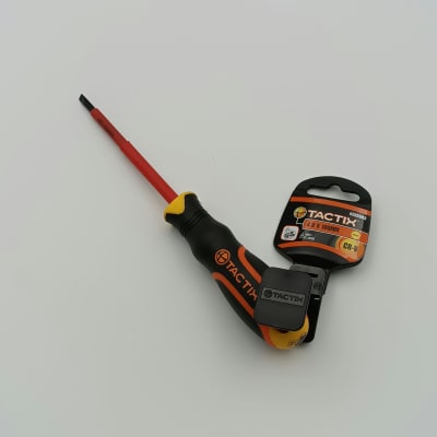 ATORNILLADOR PALETA AISLADO 1000V 5/32X4(4 X 100 MM.) TACTIX 205503