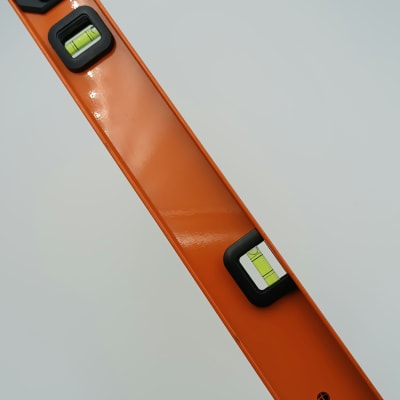 NIVEL ALUMINIO TIPO I 600 MM.(24) HORIZONTAL-VERTICAL 3 AGUAS TACTIX 250053