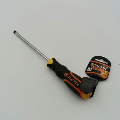 ATORNILLADOR PALETA (CARPINTERO) 1/4 X 5(6.0 X 125 MM.) TACTIX 205011