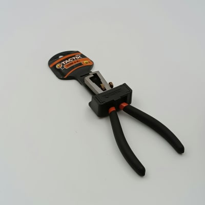 ALICATE PELACABLE 6 PULGADAS(160 MM.) TACTIX 200125