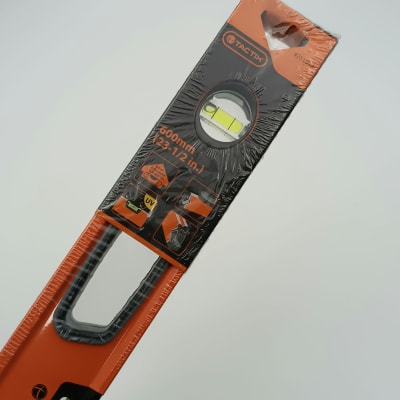 NIVEL TIPO CAJA METALICO 600 MM.(24 PULGADAS) HORIZONTAL-VERTICAL 3 AGUAS TACTIX 251013
