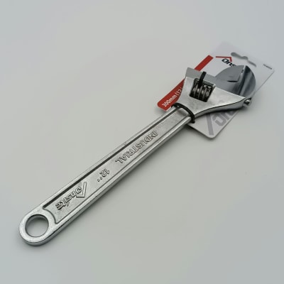 LLAVE AJUSTABLE (FRANCESA) 12(300 MM.) CROMADA ONSITE 704009