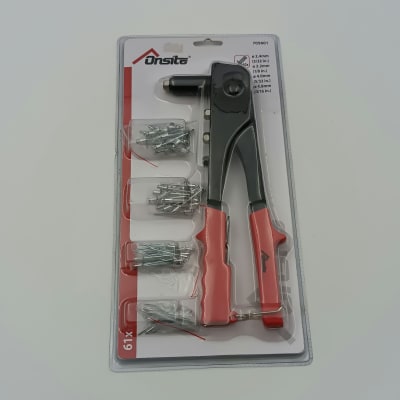 JUEGO REMACHADORA CON 61 REMACHES ONSITE 7056011