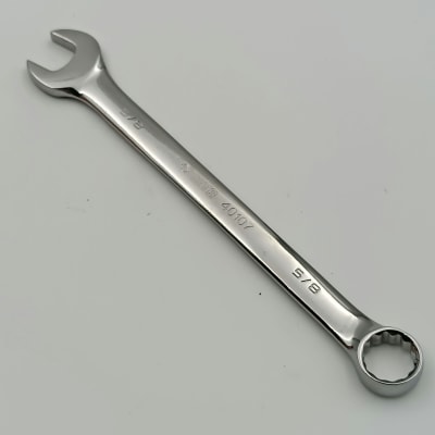 LLAVE COMBINADA PLANA (PULIDA) 5/8 . SATA 40107