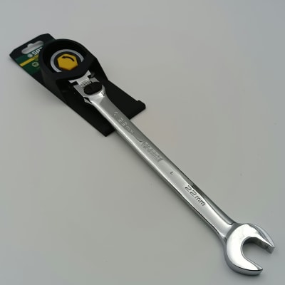 LLAVE COMBINADA CON CRIQUE CABEZA FLEX CON TRABA 22MM SAT-46815