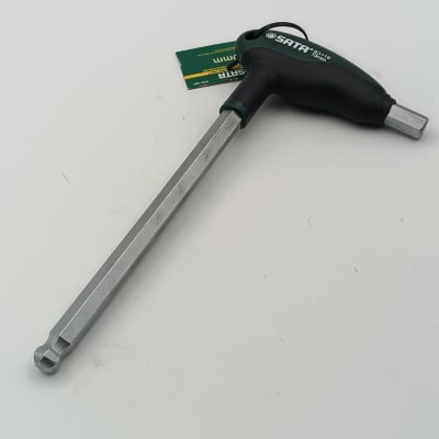 LLAVE TIPO T ALLEN CON PUNTA REDONDA 10 MM.