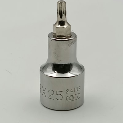 DADO PUNTA TORX 1/2 X 50 MM. X T25, 24102 SATA1