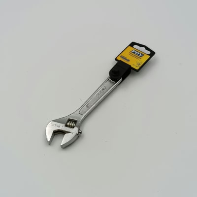 LLAVE AJUSTABLE 6 CROMADA. -140406-FOY-