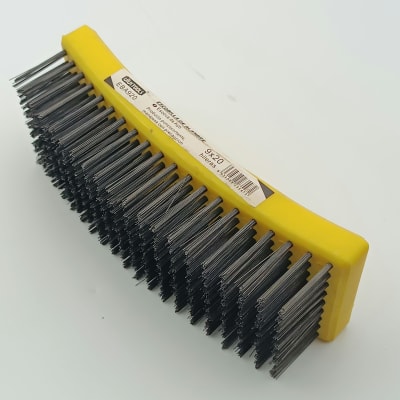 ESCOBILLA DE ALAMBRE 9X20 FILAS UYUSTOOLSS. EBA920