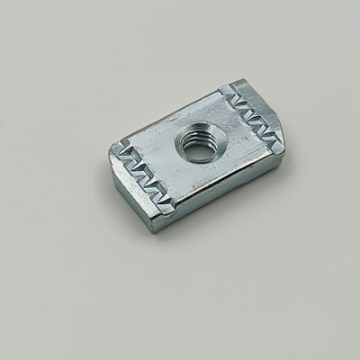 TUERCA RIEL SIN RESORTE CINCADA 1/4-20 ESPESOR 6 MM1