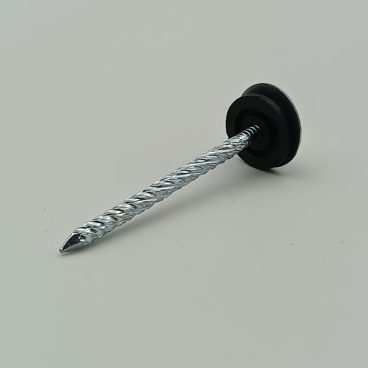 CLAVO DE TECHO 2-1/2 PULGADAS HELICOIDAL, BOLSA DE 1 KG. 0