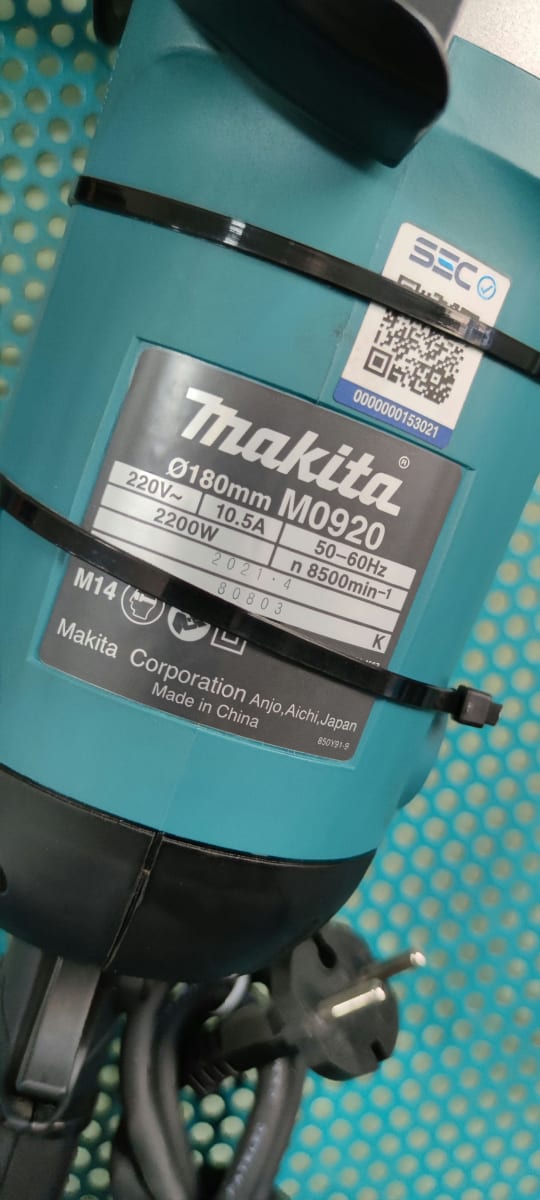 ESMERIL ANGULAR 7 180 MM. 2.200 W. 8.500 RPM. 5.0 KG. MAKITA MT - M0920B.3