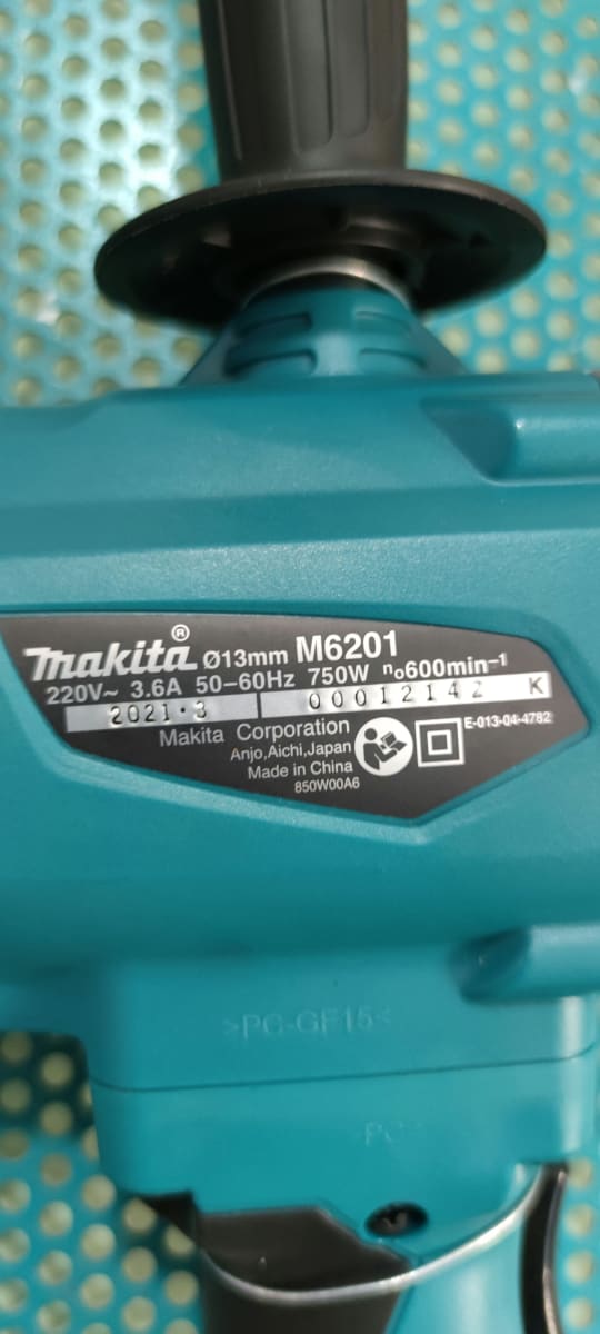 TALADRO ROTACIÓN 13 MM. 750 W. 600 RPM. MAKITA MT- M6201B.4