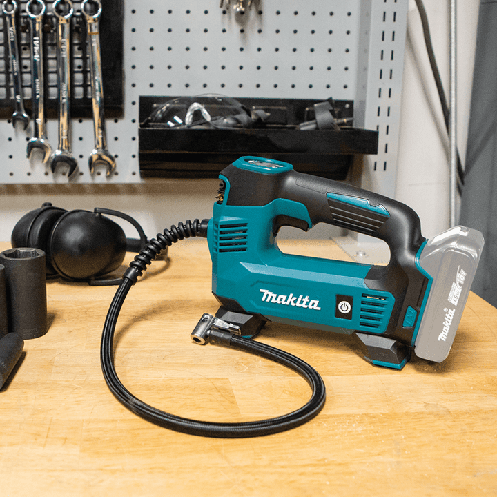 INFLADOR INALAMBRICO 18v LXT S/BATERIA S/CARGADOR. MAKITA DMP180Z2