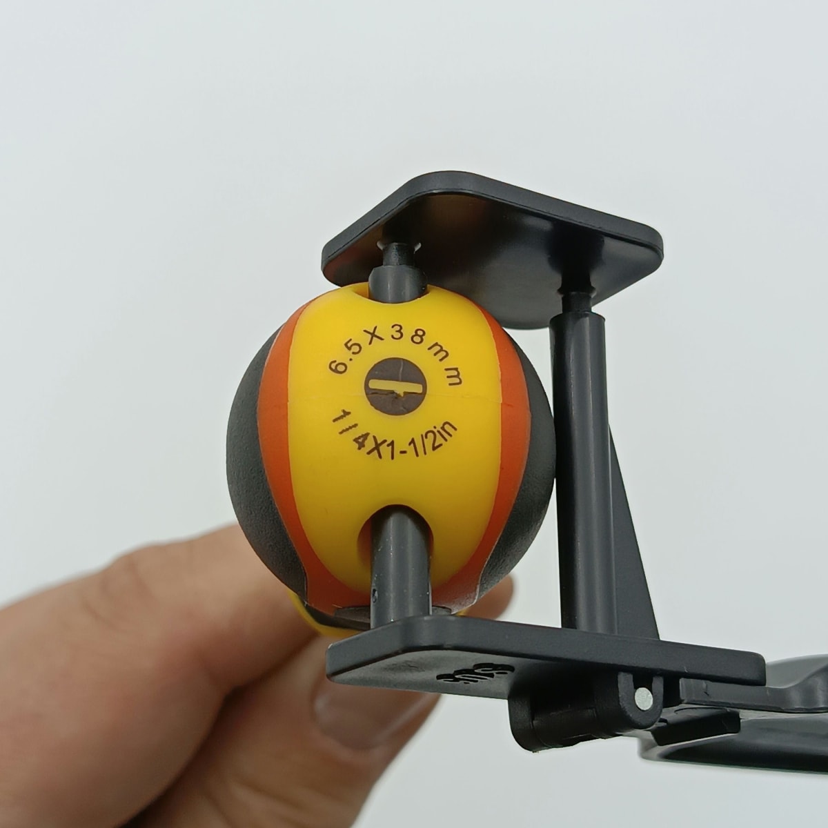 ATORNILLADOR PALETA (CARPINTERO) 1/4 X1 1/2(6.5 X 38 MM.) TACTIX 2050202