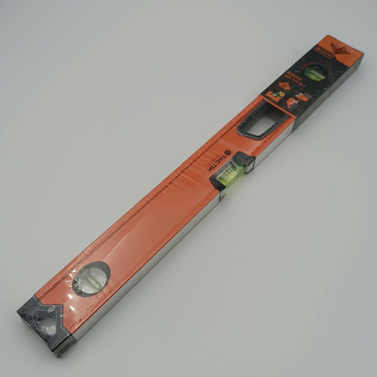 NIVEL TIPO CAJA METALICO 600 MM.(24 PULGADAS) HORIZONTAL-VERTICAL 3 AGUAS TACTIX 2510134