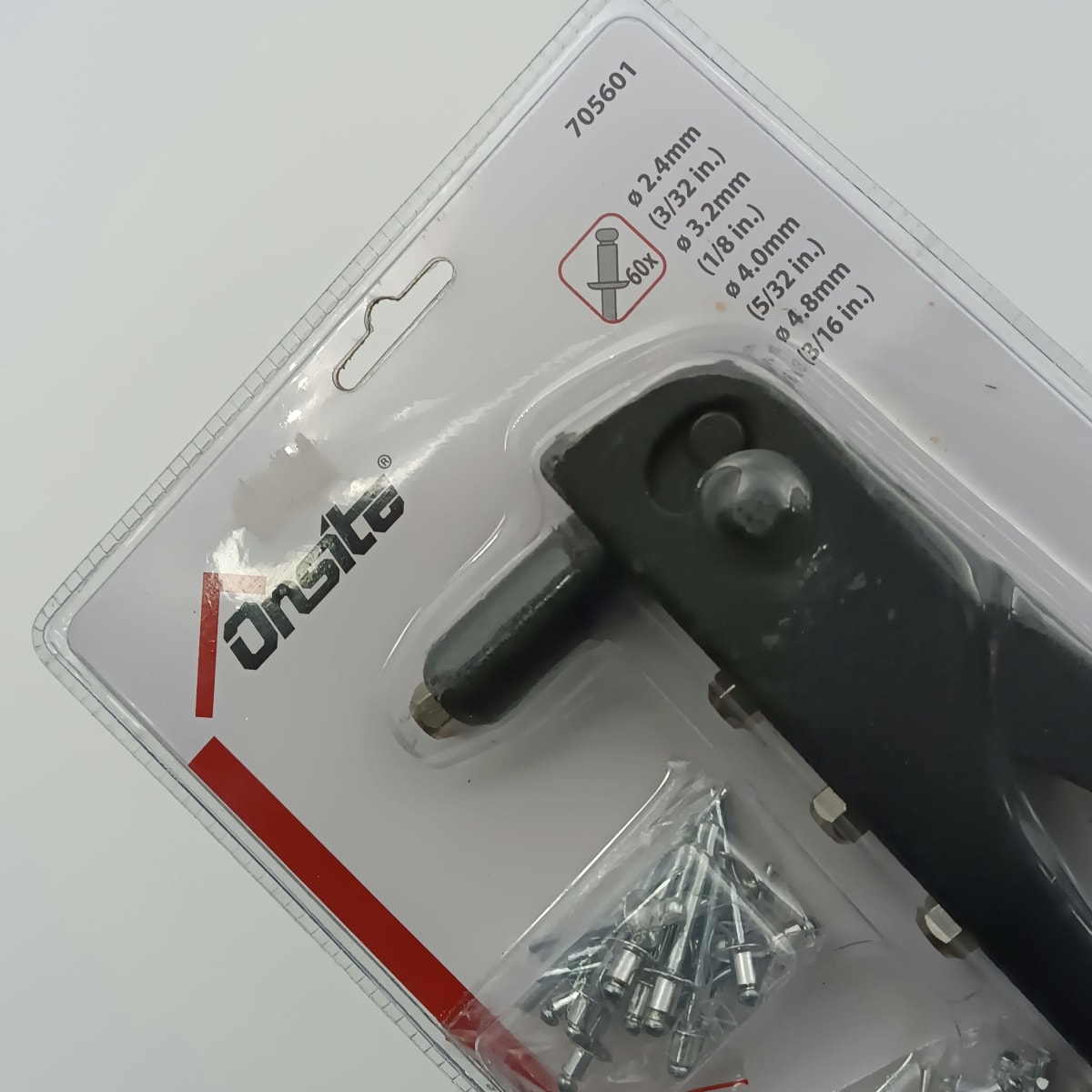 JUEGO REMACHADORA CON 61 REMACHES ONSITE 7056013