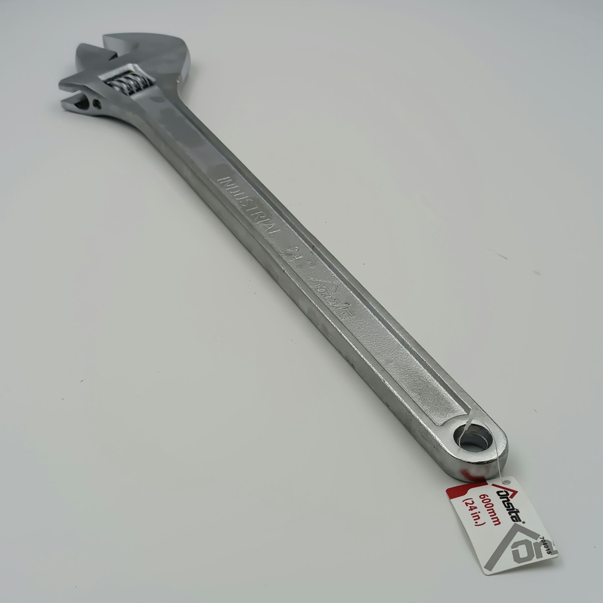 LLAVE AJUSTABLE (FRANCESA) 24 PULGADAS(600 MM.) CROMADA. ONSITE 7040152