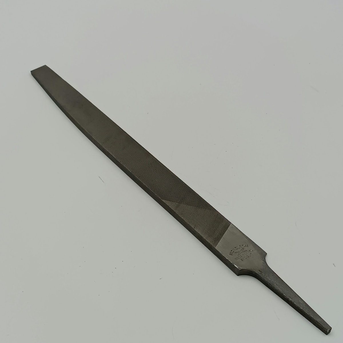 LIMA CUCHILLO MEDIA FINA 8 (Segundo Corte), NICHOLSON 6930 0