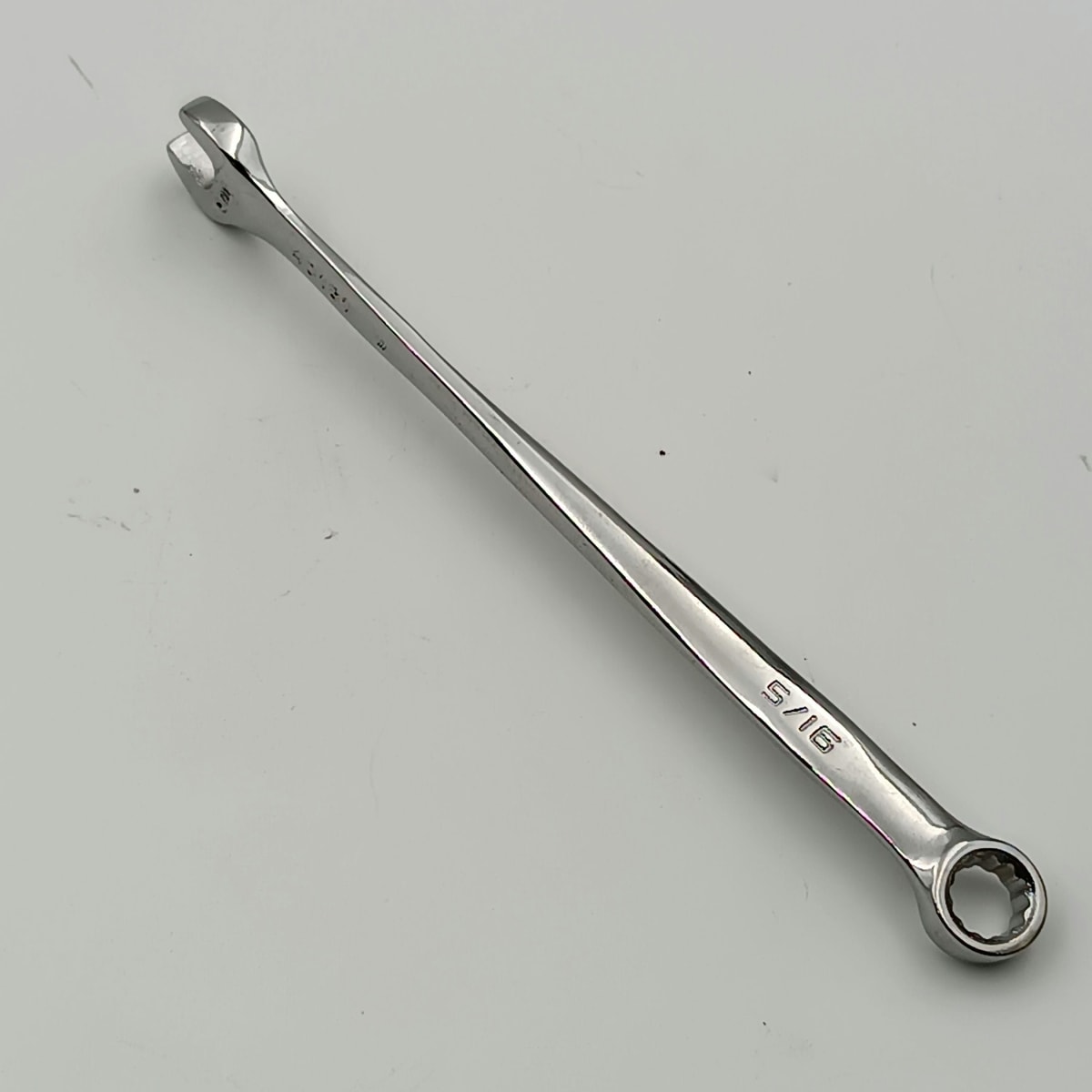 LLAVE COMBINADA INVERTIDA  X  - LARGA 5/16 . SATA 40181 0