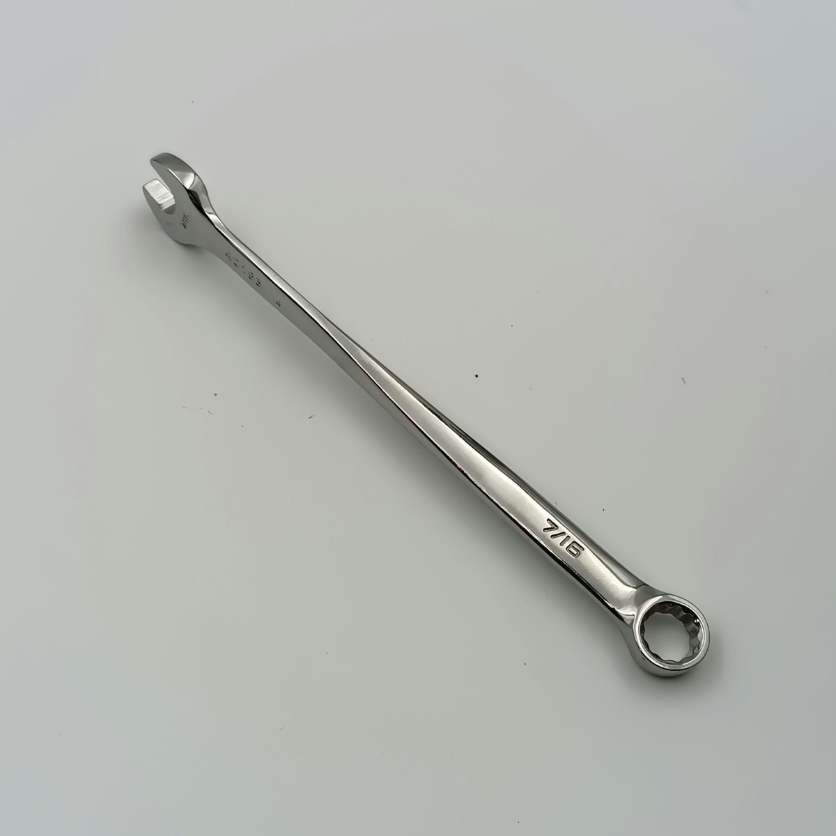 LLAVE COMBINADA INVERTIDA  X  - LARGA 7/16 . SATA 401832