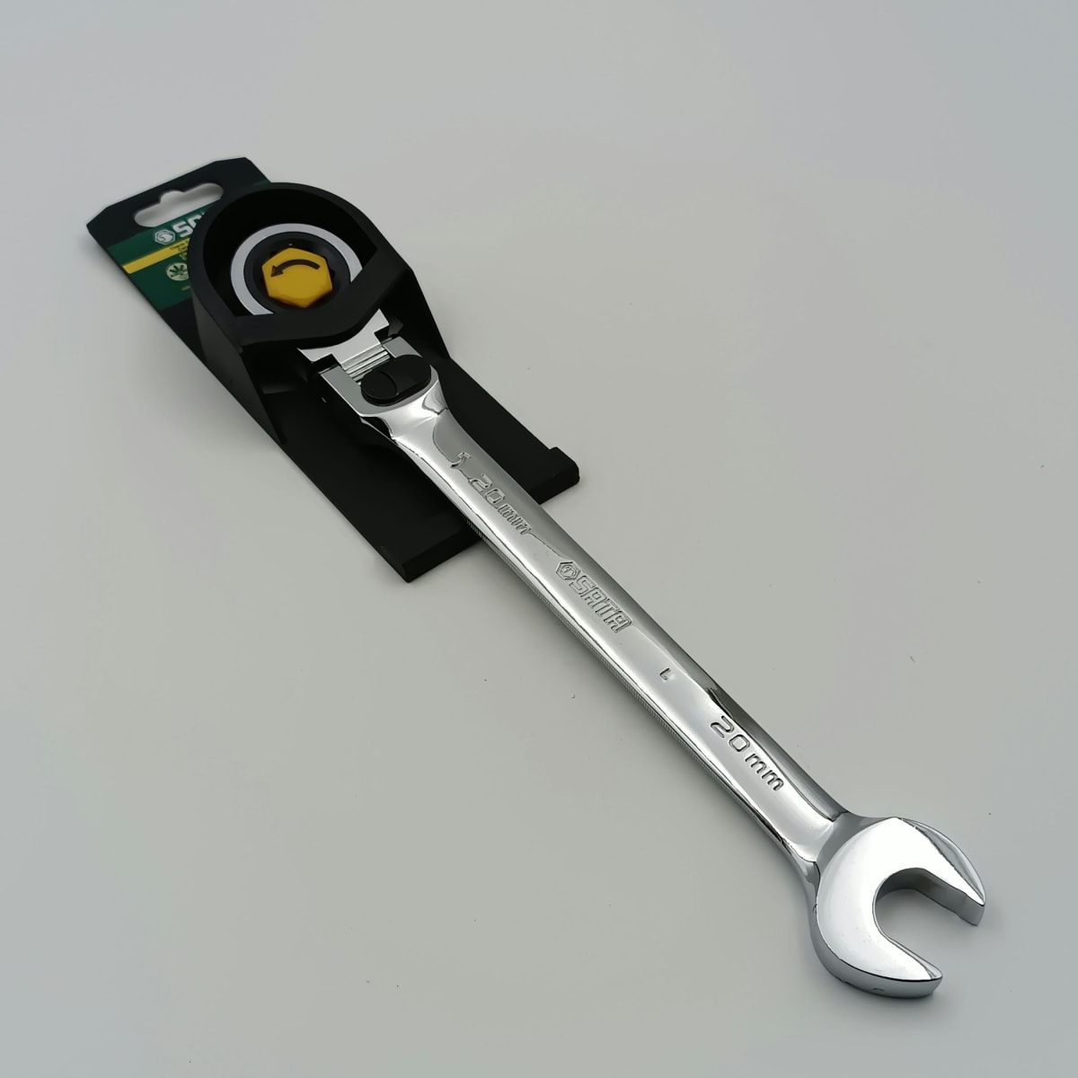 LLAVE COMBINADA CON CRIQUE CABEZA FLEX CON TRABA 20MM SAT-468132