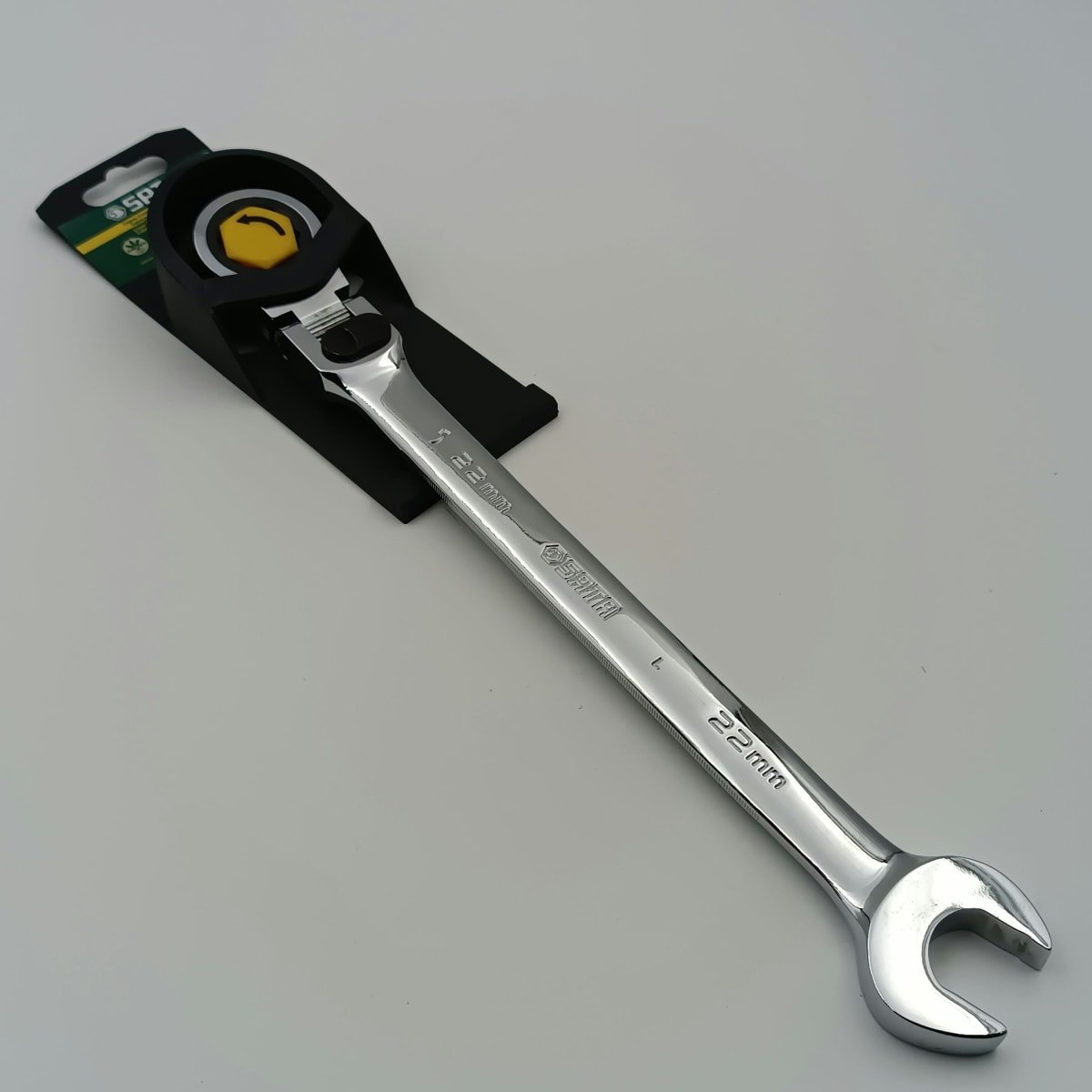 LLAVE COMBINADA CON CRIQUE CABEZA FLEX CON TRABA 22MM SAT-46815 0