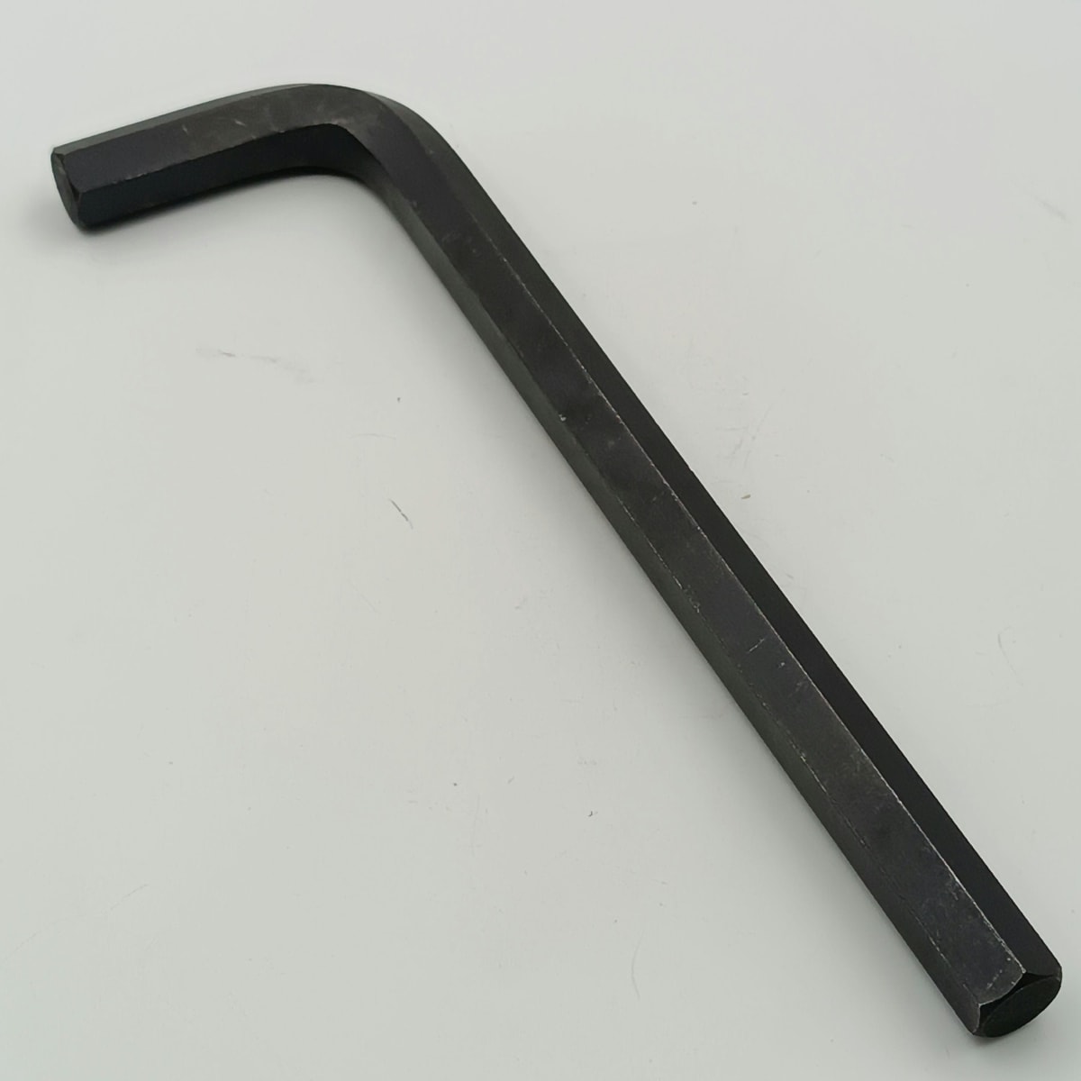 LLAVE HEXAGONAL FOSFATIZADA (NEGRO) 16MM SAT-84321 0