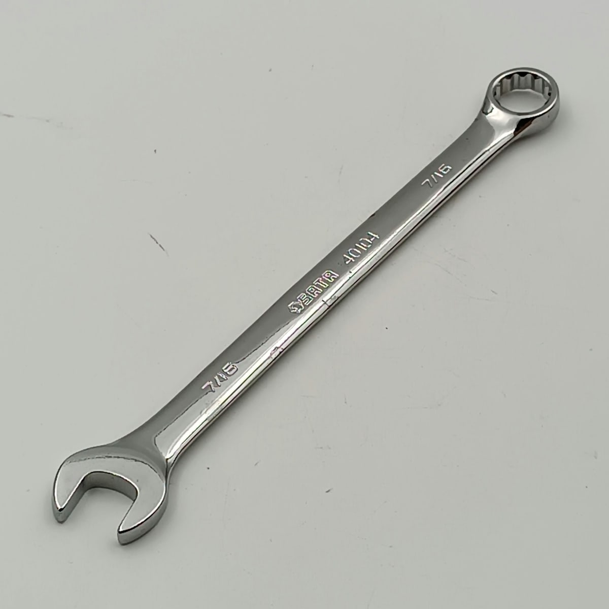 LLAVE COMBINADA PLANA (PULIDA) 7/16 PULGADAS SAT-40104 0