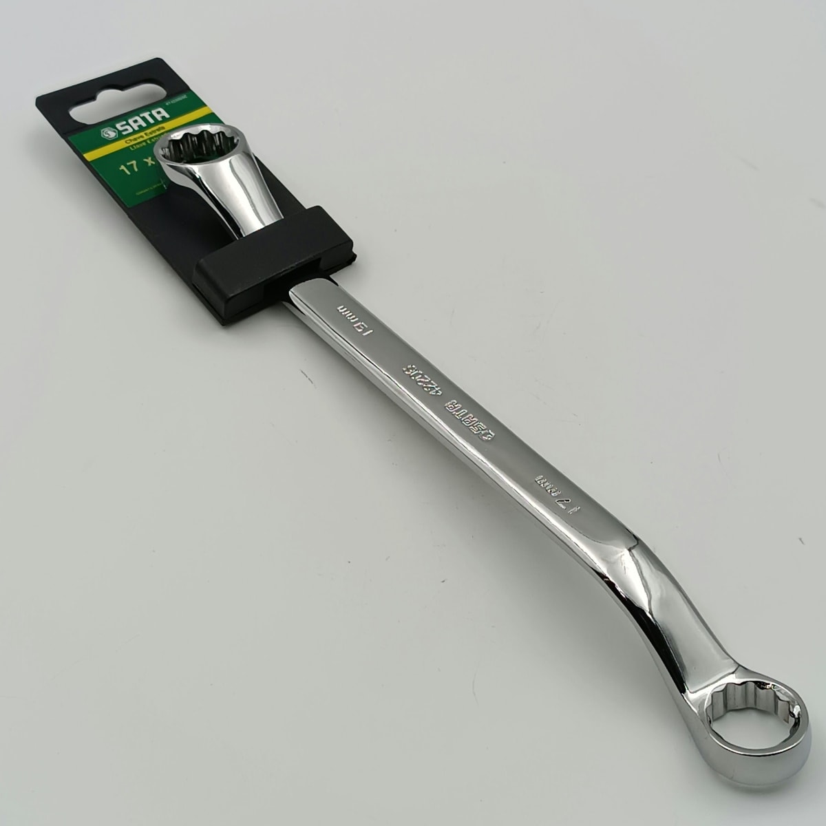 LLAVE ESTRIADA (PULIDA) 17X19MM SAT-422062