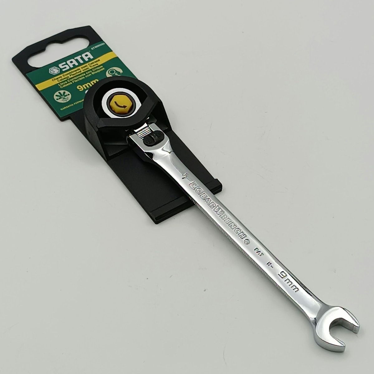 LLAVE COMBINADA CON CRIQUE CABEZA FLEX CON TRABA 9MM SAT-46802 0