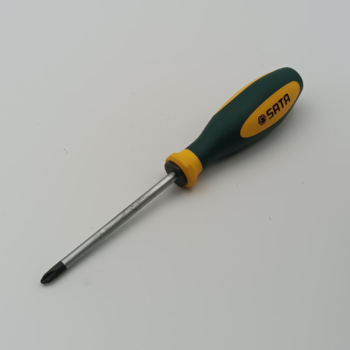 DESTORNILLADOR G-SERIES PHILLIPS (ALEMANIA)  2x100MM2