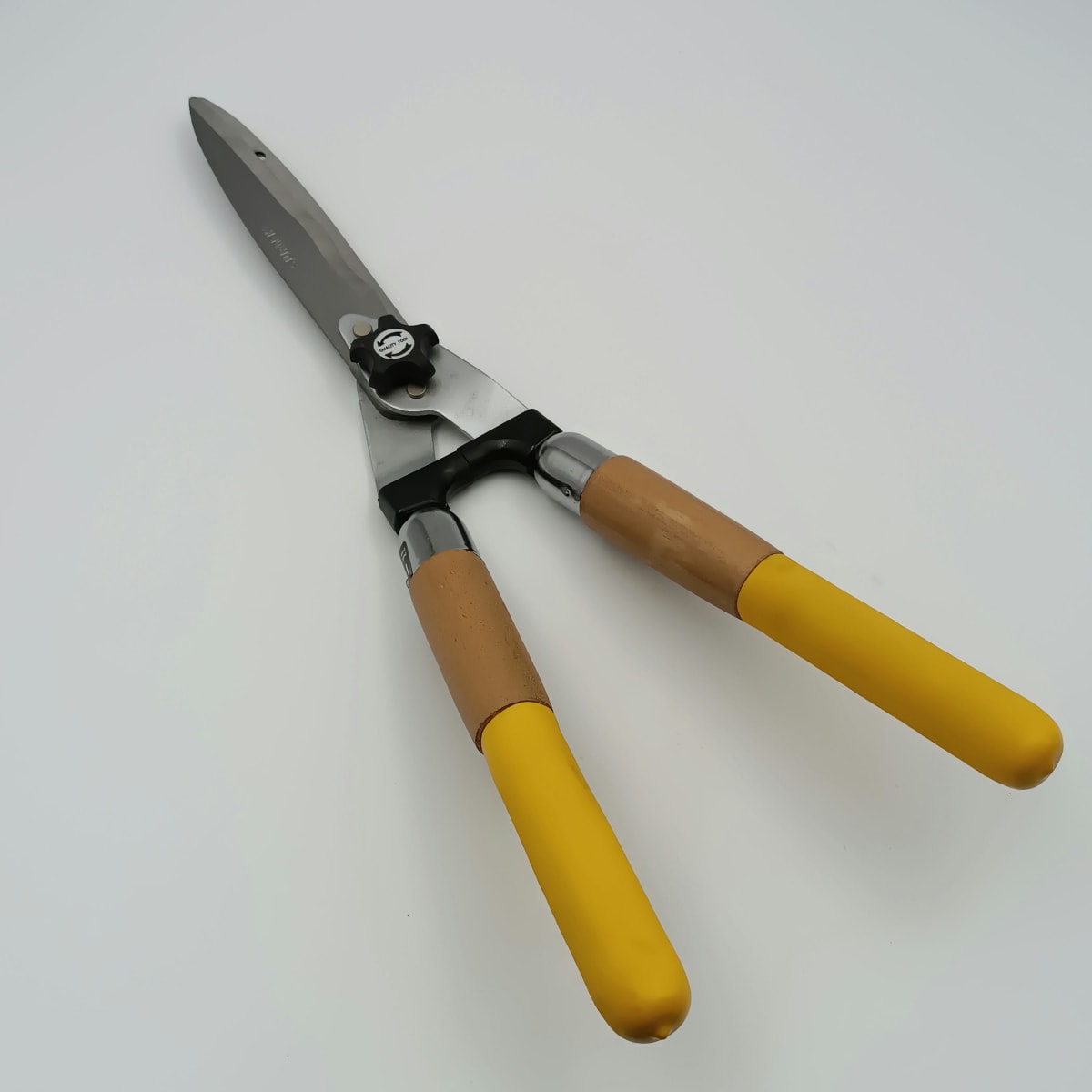 TIJERA PARA PODAR A DOS MANOS. ONDULADA CON GRIP 12. TSWG12-SURTEK2