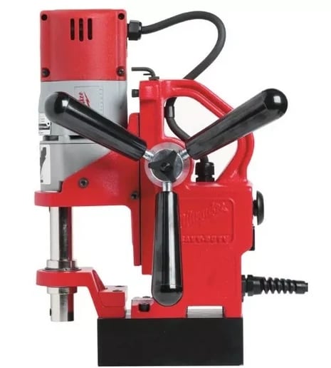 TALADRO CON BASE MAG. COMPACTA MD38, 1050 W, 38 MM, 450 RPM. MILWAUKEE 0