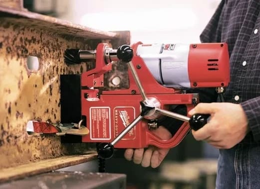 TALADRO CON BASE MAG. COMPACTA MD38, 1050 W, 38 MM, 450 RPM. MILWAUKEE2