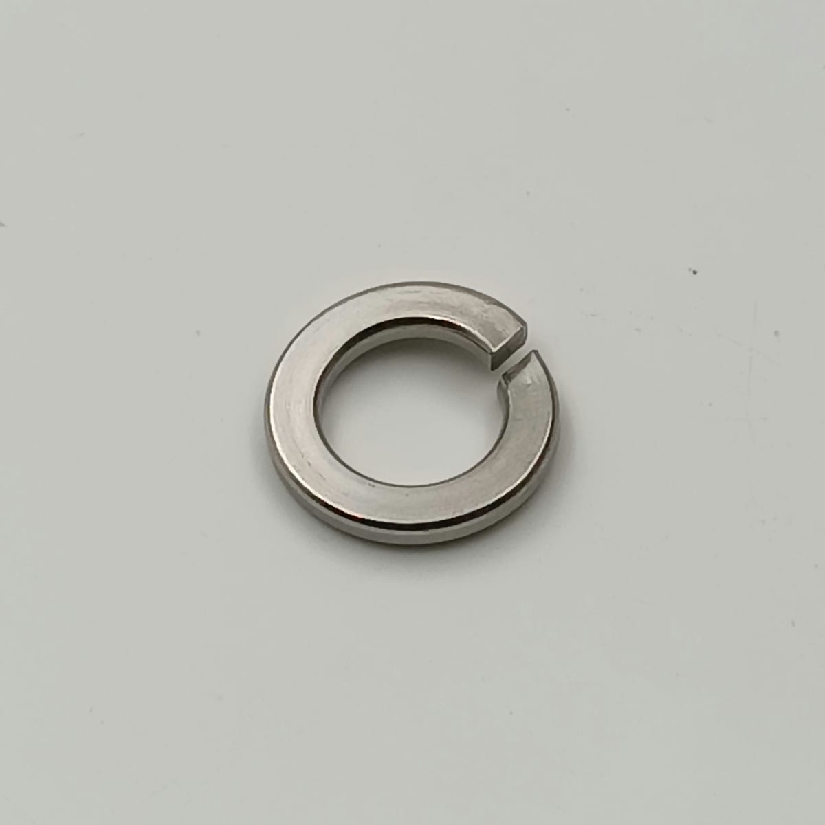 GOLILLA PRESION DIN 127 A4 (316) M82